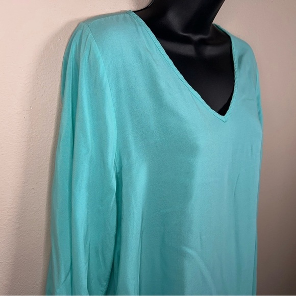 MEDIUM MINT BLUE TUNIC TOP VNECK DANGLE ACCENT BOHO BOHEMIAN ROSE DE PARIS - Picture 12 of 13